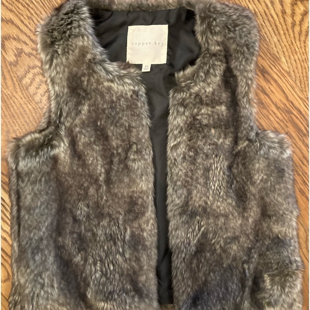 Copper key faux fur vest girls 4/5‎